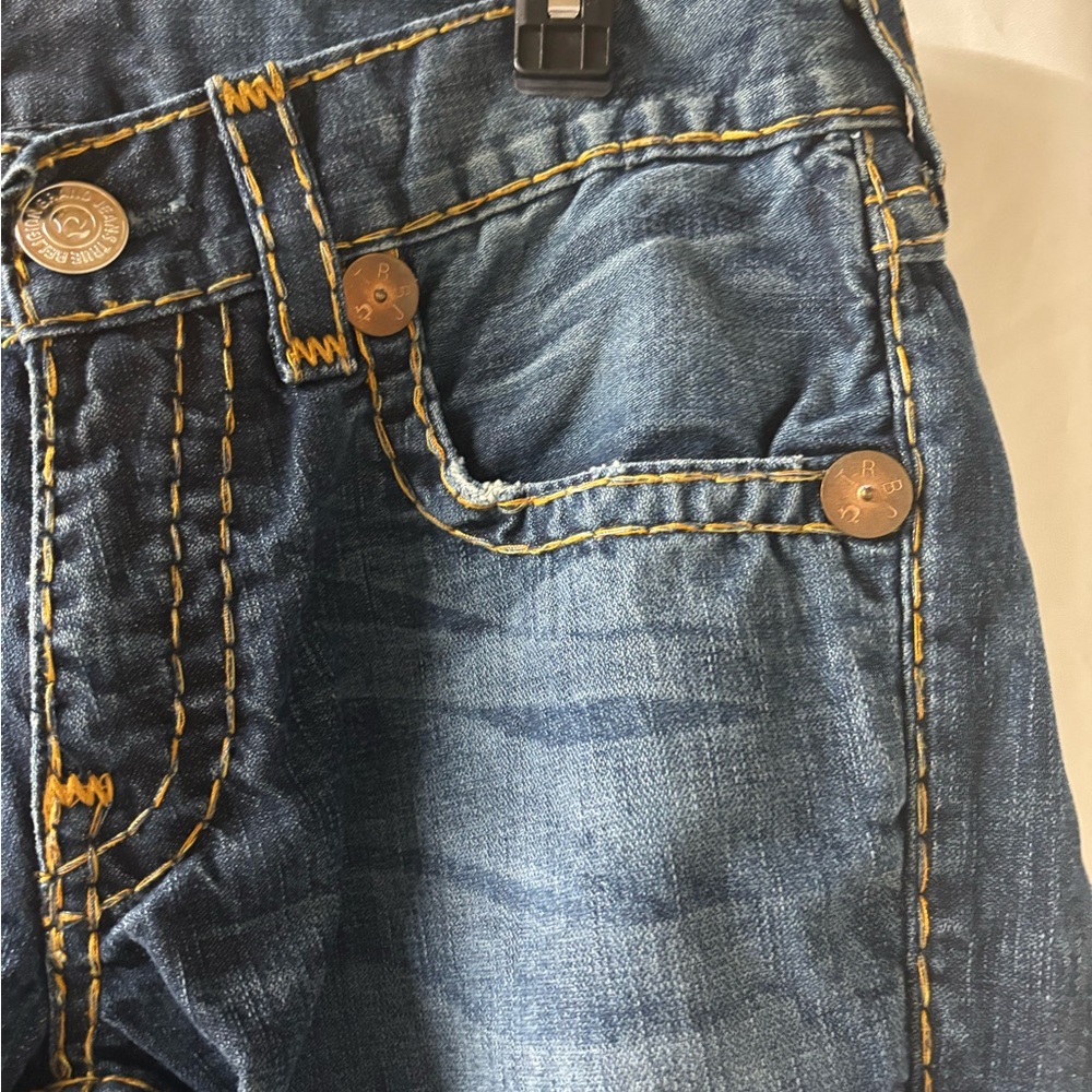 True Religion Women’s Flared Leg Distressed Blue Jeans Size 31 x 30 - Picture 3 of 6